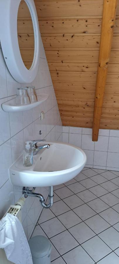 B&B Talstation Ferienwohnung Fuer 2 Personen Horselberg-Hainich Bagian luar foto